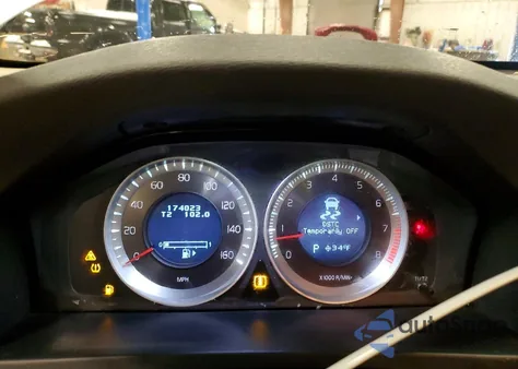 2013 Volvo S60 T5 z USA, uszkodzony, nr VIN YV1612FH8D2234133